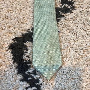 Vineyard Vines Custom Collection Light Green “H” Tie